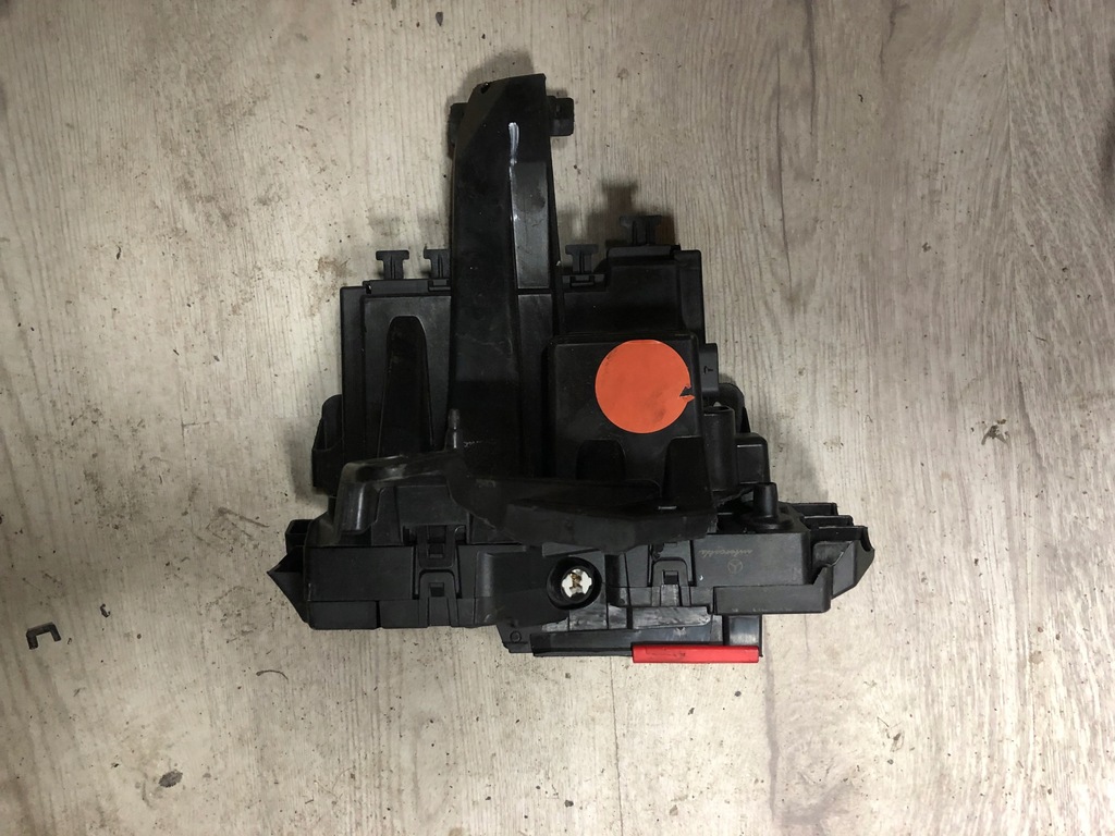 фото №8, Mercedes w206 коробка предохранителей 2065400001