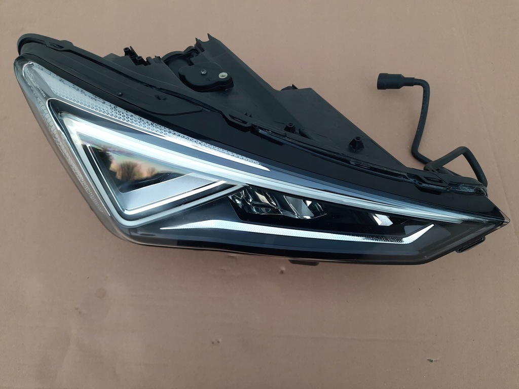 фото №1, Seat tarraco лампа передня права full led oryg!