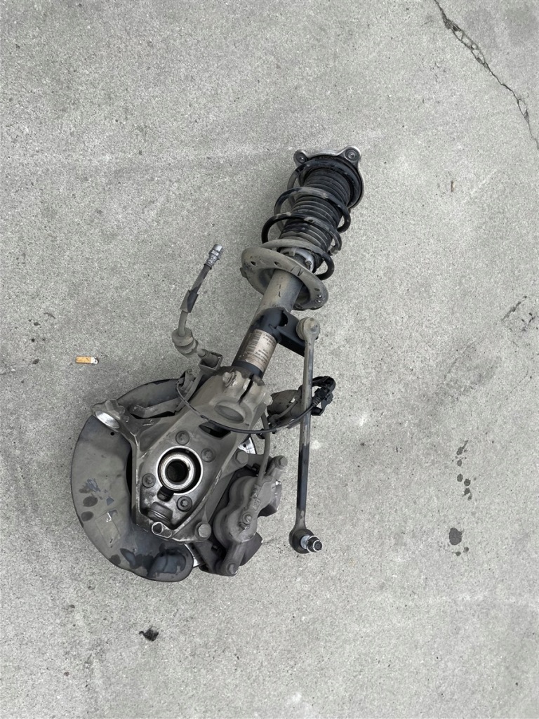 Mcperson поворотный кулак амортизатор левый перед 2.0 cdi mercedes cla w118 w 118 Недорого