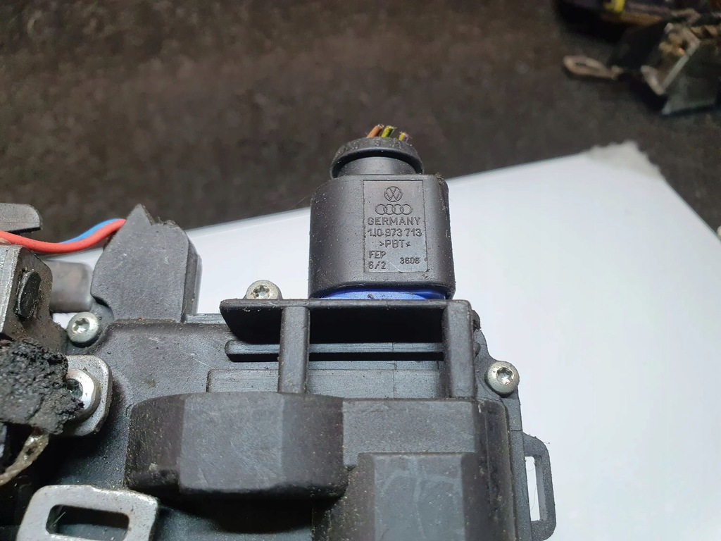 фото №12, Skoda fabia mk2 5j 2009 замок дверь задних