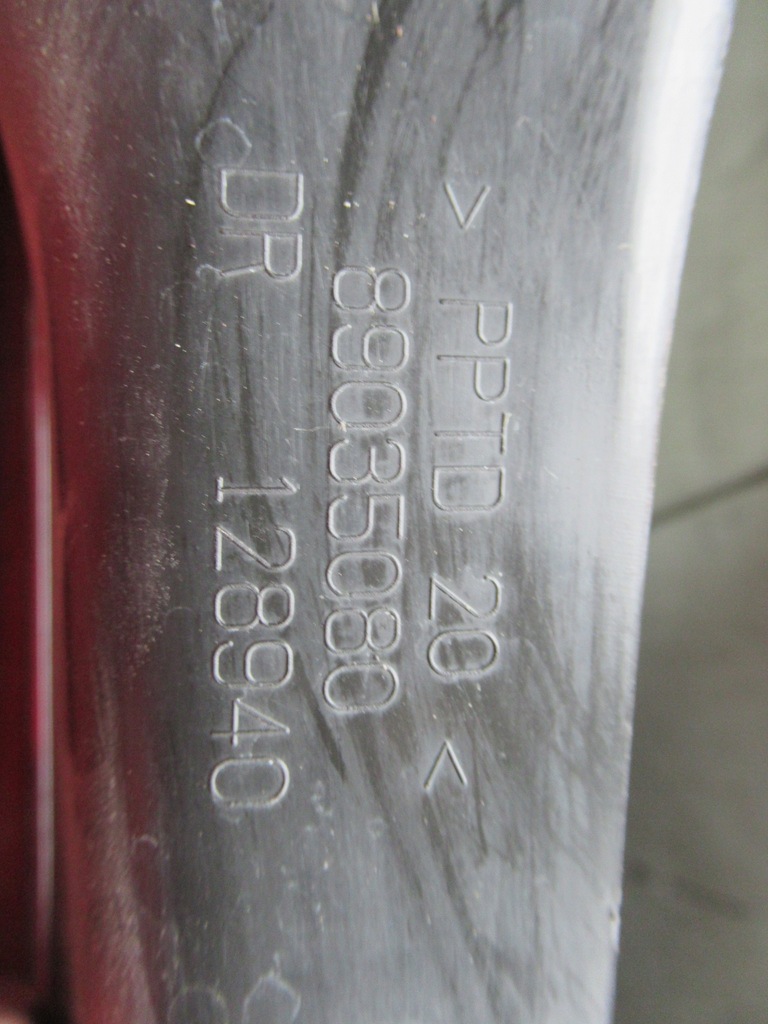 фото №1, Лампа правая задняя renault clio iii valeo 89035080