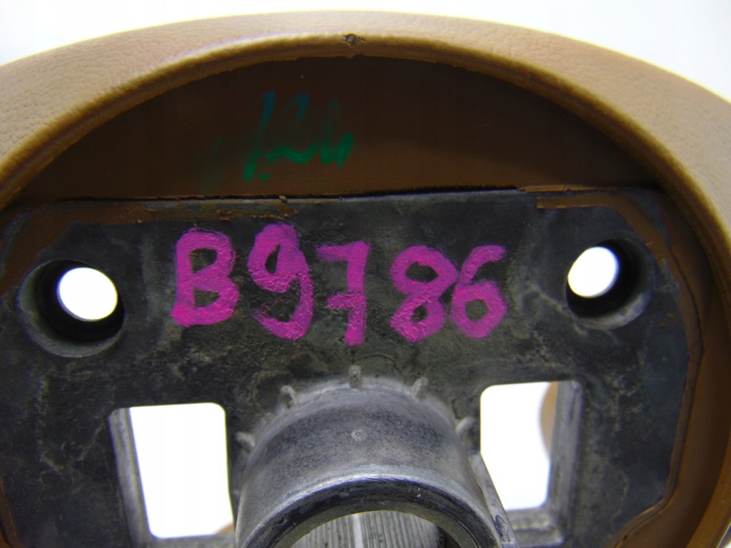 Повітропровід шкіряний коричнева mercedes c w204 рестайлінг  a2044600303 a20446003038l Київ