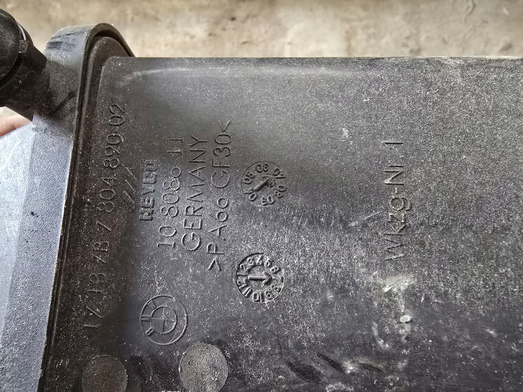 фото №8, Vw golf v 5 направляющая бампера левый задняя 03-08r 1k6807393