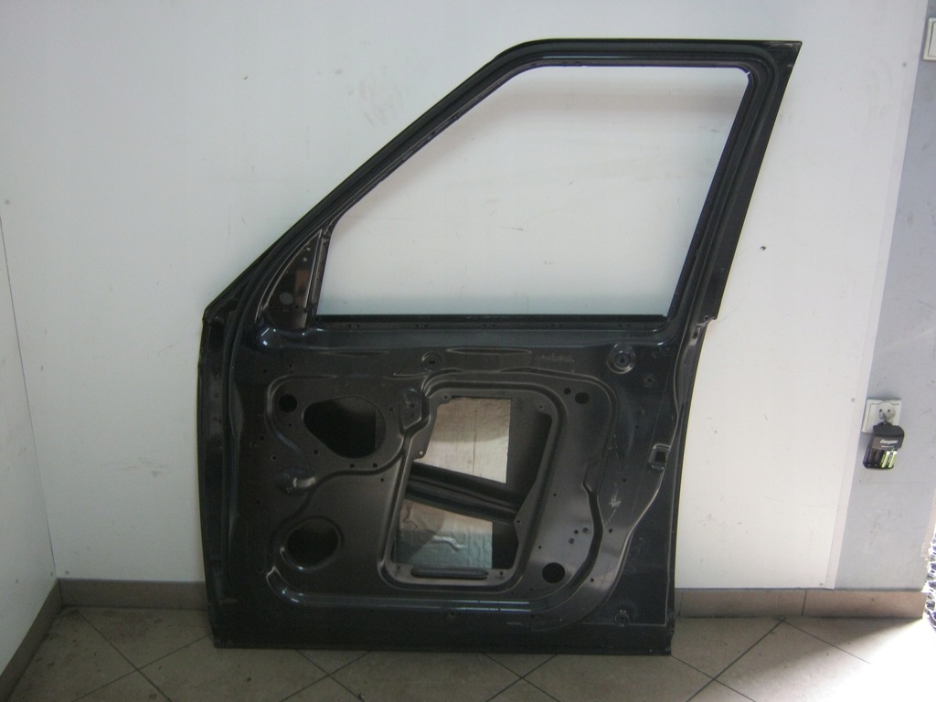 фото №3, Дверь перед правое land rover discovery iii 06-