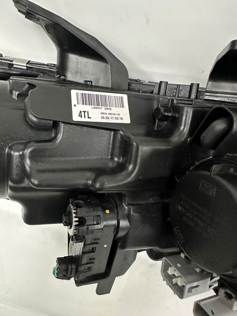 фото №6, Лампа левая mitsubishi outlander 4bx15-8301c8-53