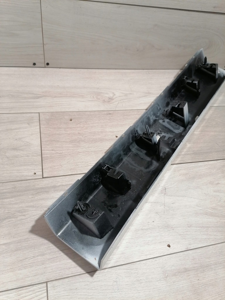 фото №11, Peugeot 2008 ii накладка молдинг крышки задняя 9828080080