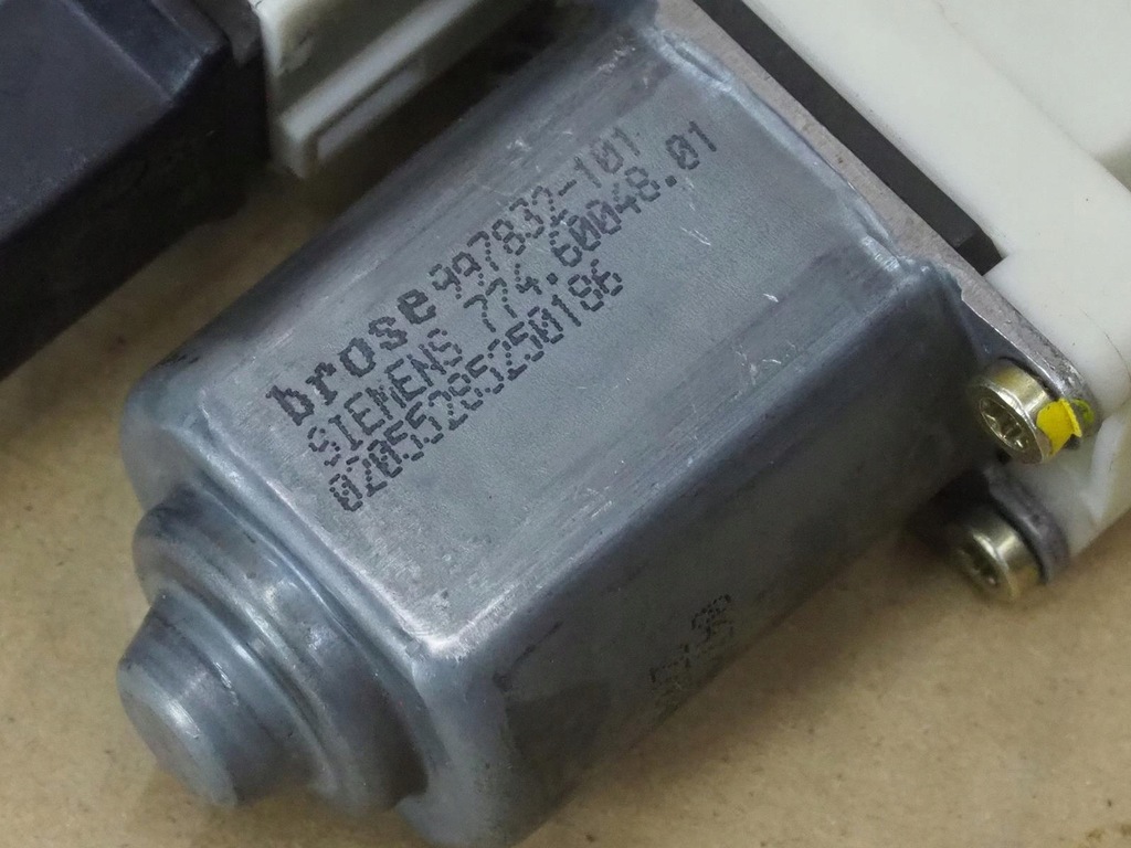 фото №14, Двигатель стекло передней правой peugeot 307 9649911380