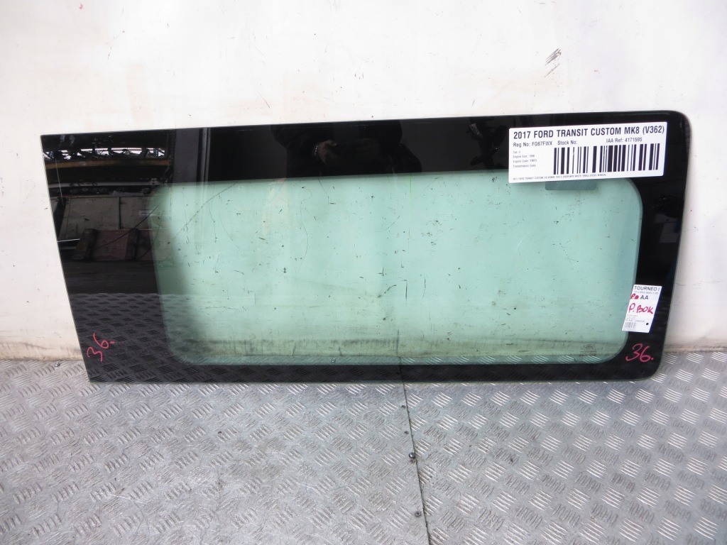 Купити Ford tourneo custom long скло правий бік 12-