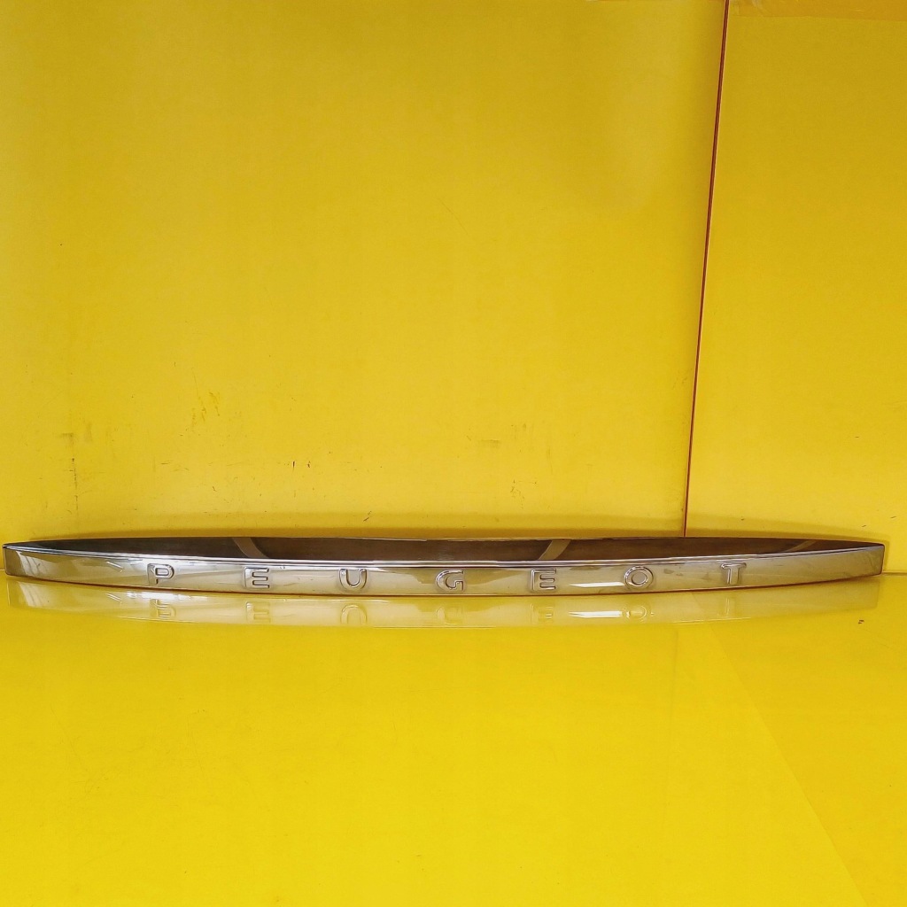 фото №1, Накладка крышки багажника peugeot 407 9645271580 nr75