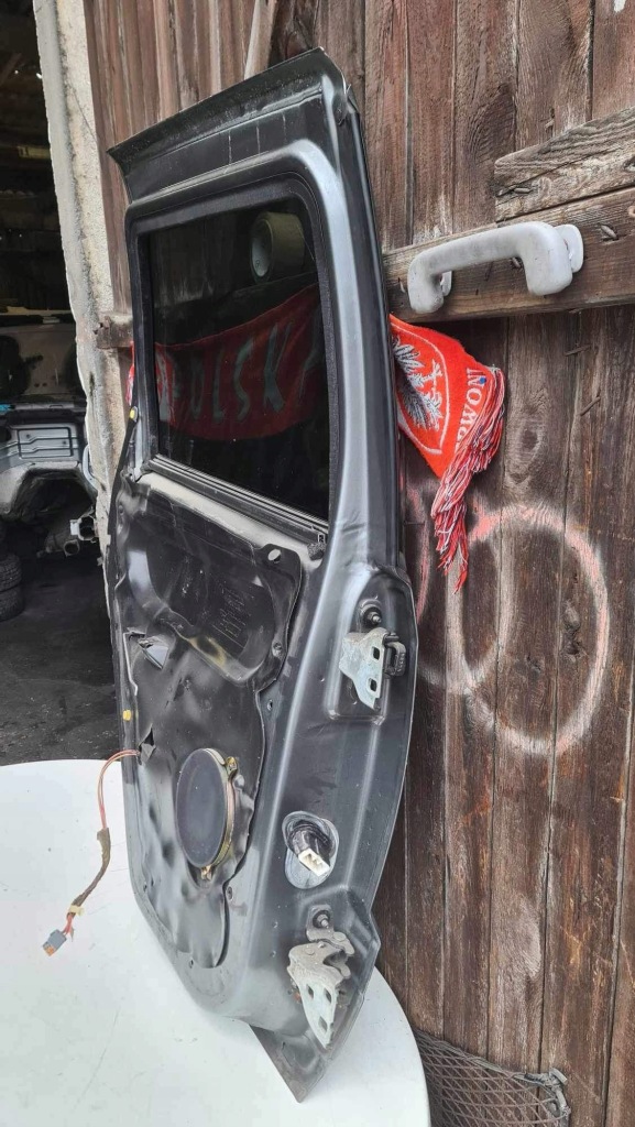 фото №8, Дверь полный левый задняя jeep grand cherokee wk 06r.