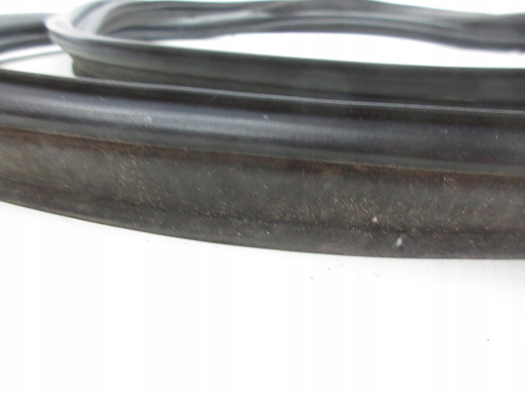 фото №4, Honda civic vii 5d hb 1.4 16v 90 km d14z6 прокладка крышки багажника