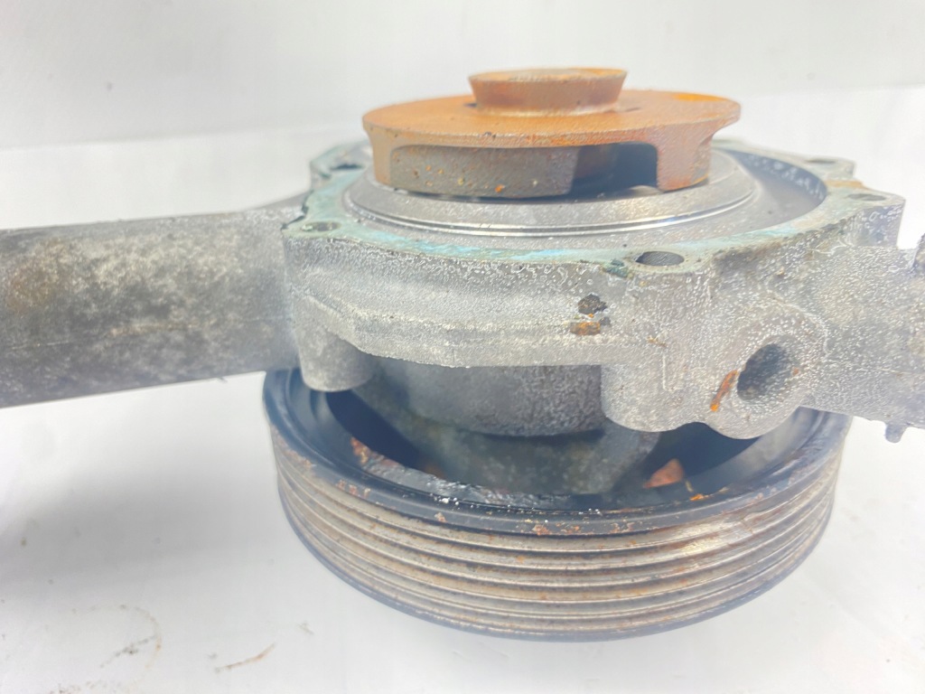 Насос воды колесо mercedes w124 m111 e200 e220 2,2 220 1112010401 1112020110 Оригинал