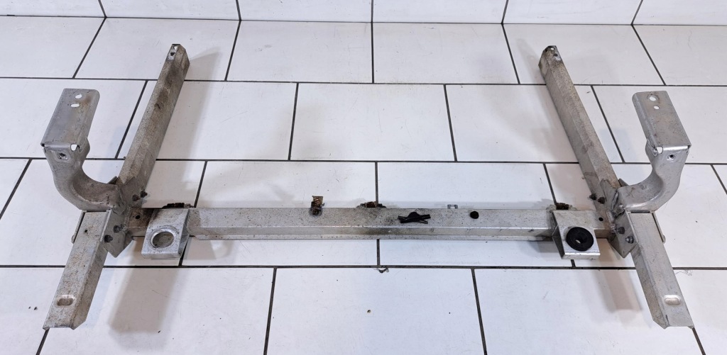 Купити Mercedes w246 балка перед нижня радіатора ремінь передній kły $