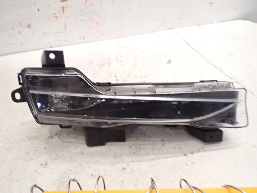 Купити Протитуманна фара правий tesla 3 2017- 1624798-00-a