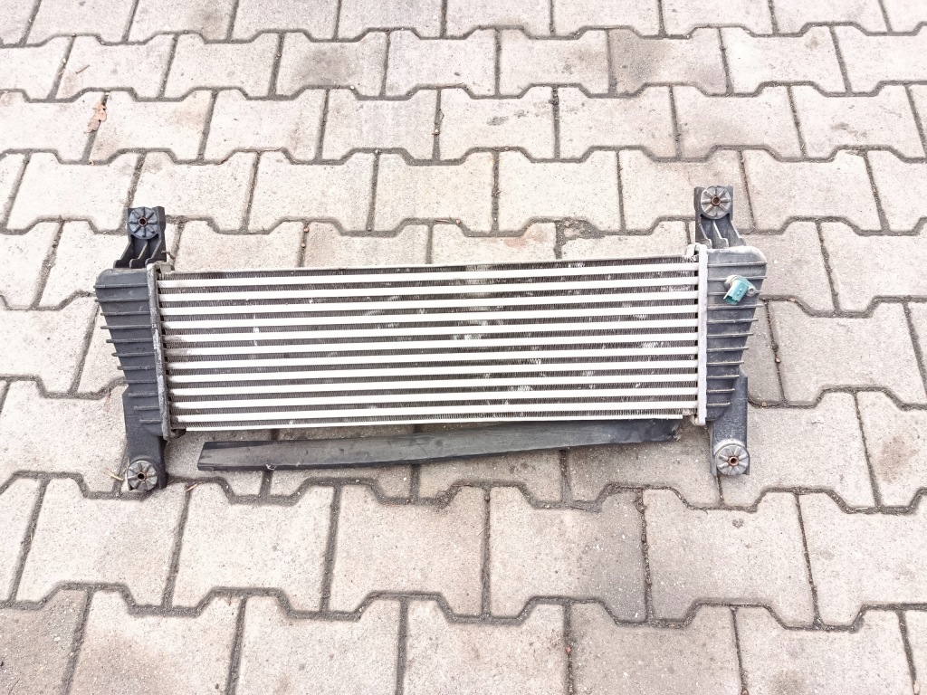 Радиатор интеркулер ford ranger ab399l440 2.2 дизель Доставка