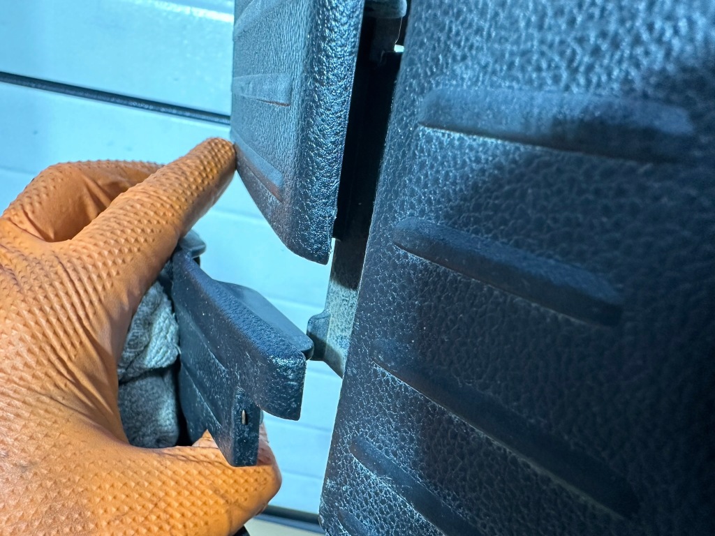 Накладка багажника, порог задний , крышка mercedes citan w420, kangoo iv,4 Доставка