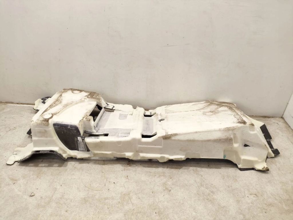 фото №7, Porsche taycan 9j1 2022 обшивка