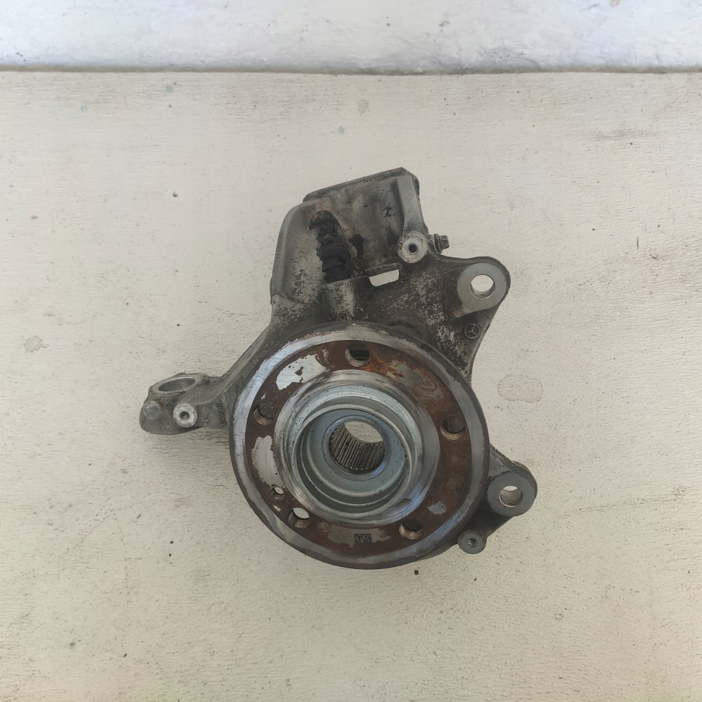 фото №1, Mercedes x247 glb h247 gla 2022 поворотный кулак ступица правая передняя