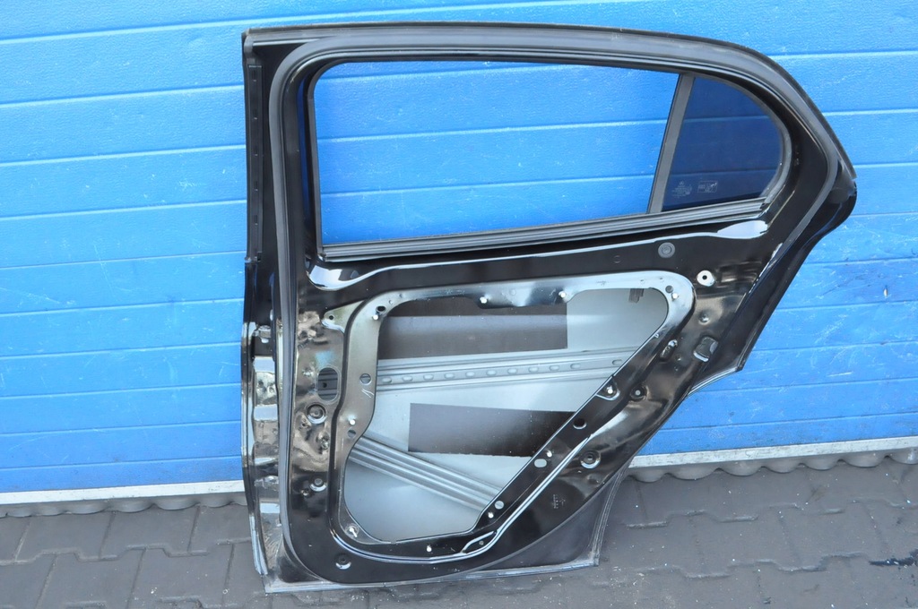 фото №9, Mercedes klasa gla x156 дверь правый задняя правое задние 245g