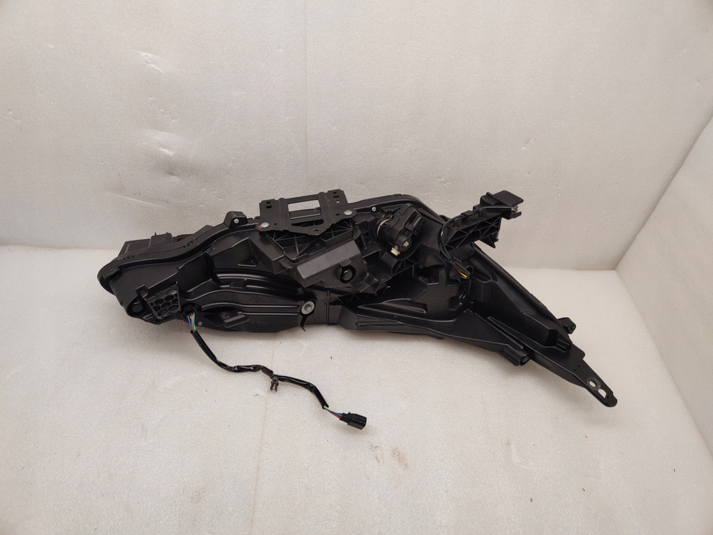 фото №16, Nissan ariya full led лампа левый перед stanley w5781