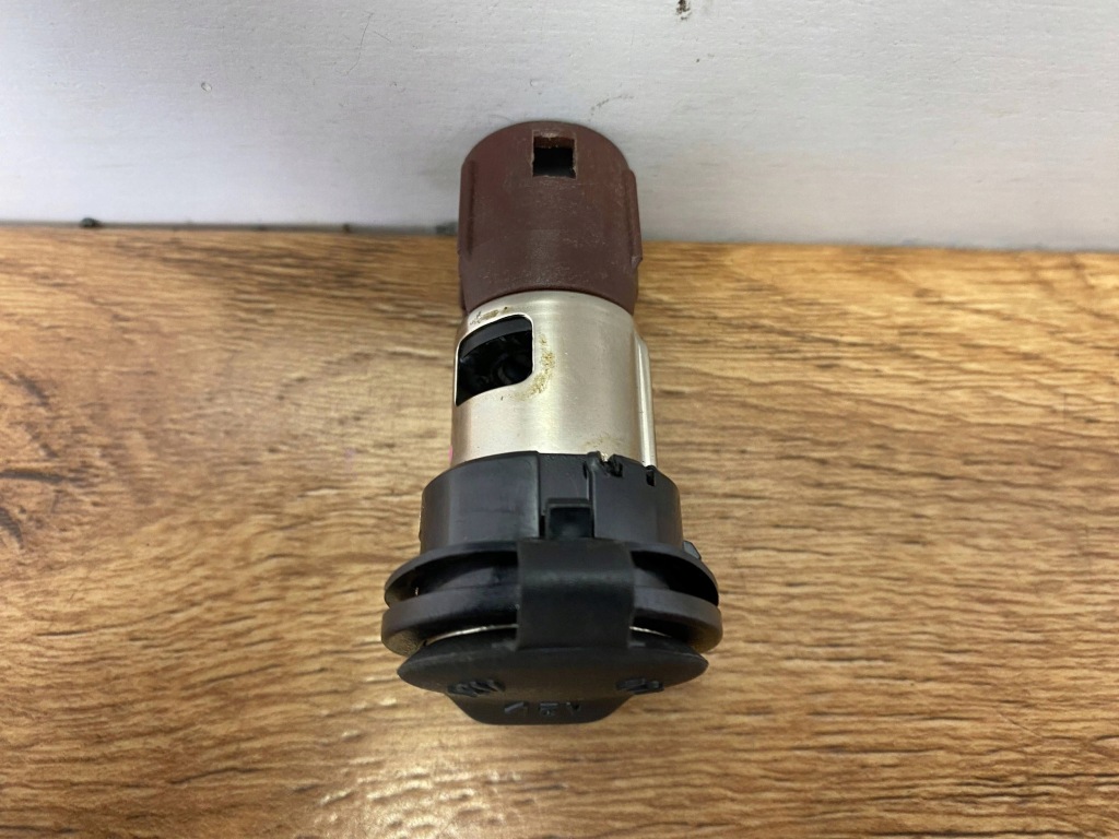 Разъём прикуривателя chevrolet corvette c6 2005+ Недорого