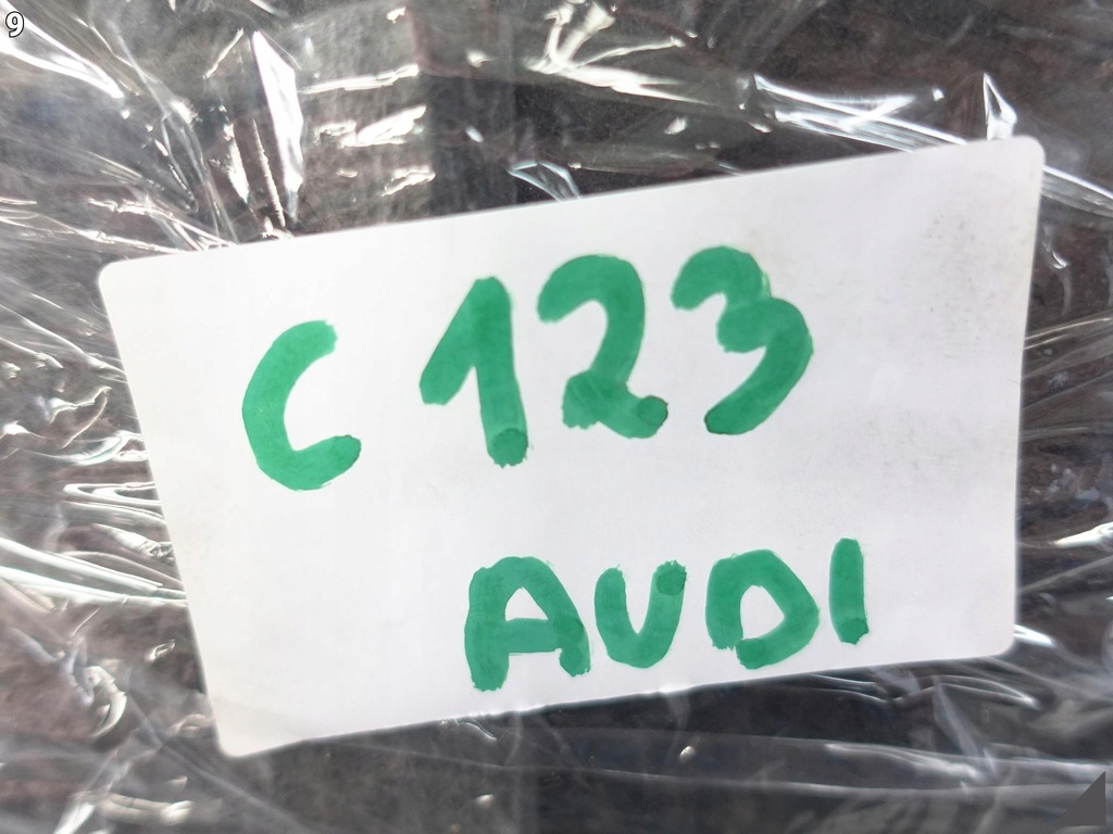 фото №10, Audi a6 4g0 c7 lift 14-18 подкрылок обшивка ниша колеса правое задняя