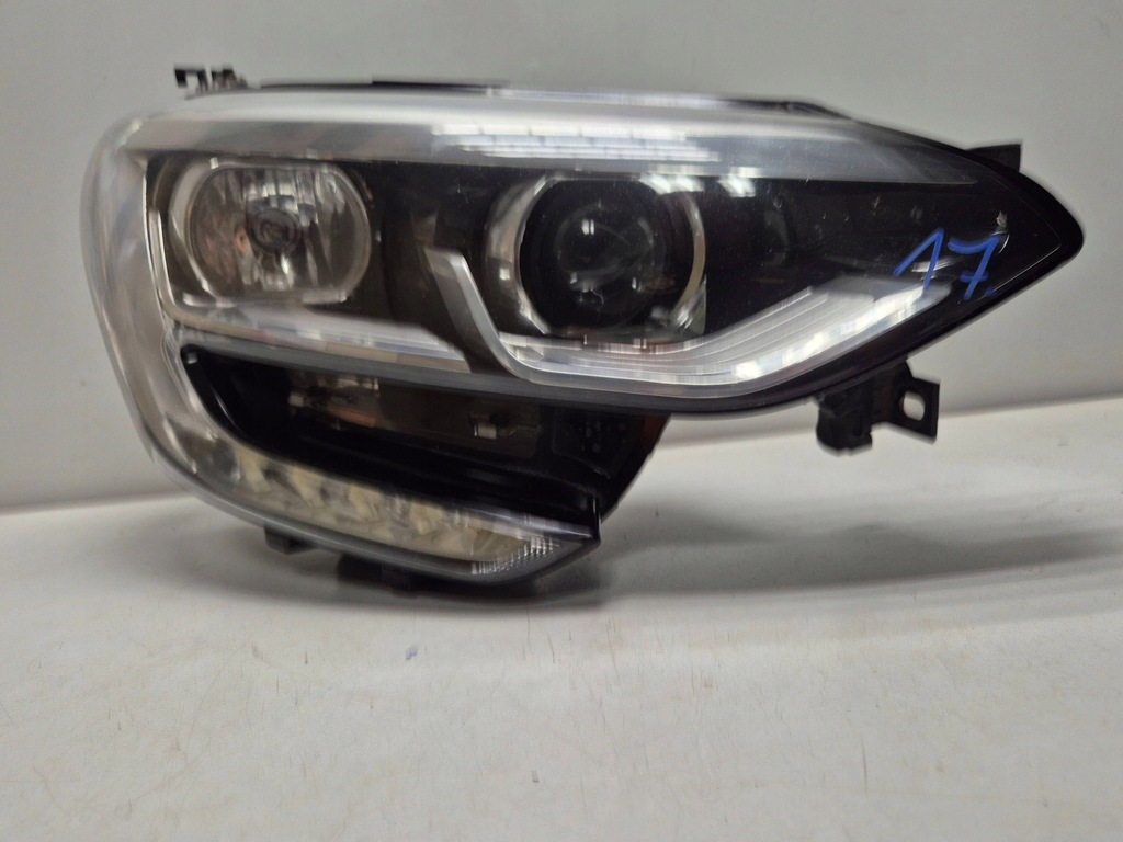 фото №3, Лампа правая renault megane iv led 260107670r