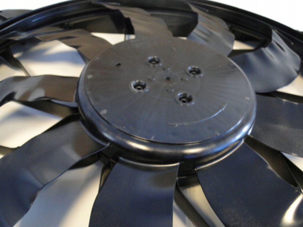 Mercedes вентилятор 650w вентилятор радіатор eqa h243 eqb x243 243 Ціна