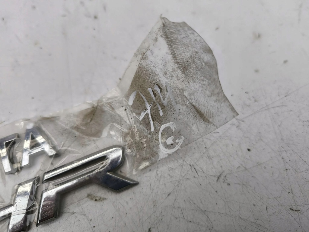 фото №5, Toyota c-hr i 2017 емблема / значок задній / літери modelu