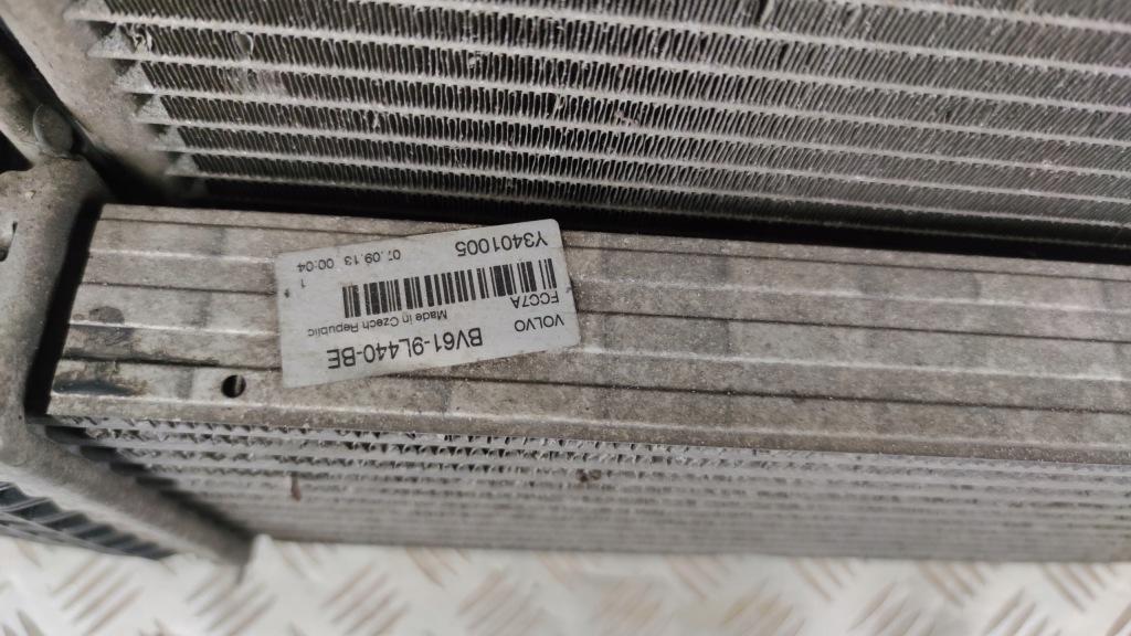 Радиатор комплект радиатор вентилятор volvo v60 2013-2018 1,6 t3 t4 s60 2 Оригинал