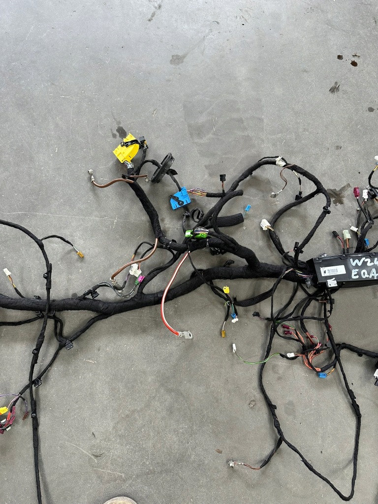 Електропроводка автомобіля, джгут автомобіля mercedes eqa w243, h243 eqa300 4matic Ціна