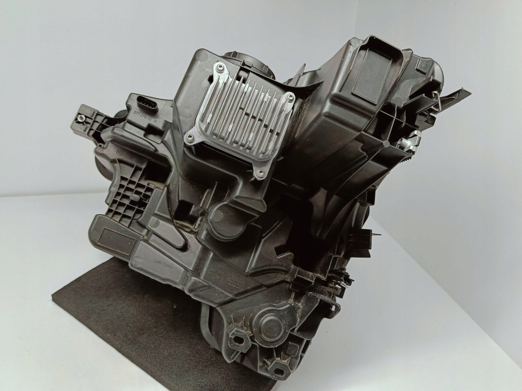 Tesla model y juniper 25- фара правий перед full led європа  1918351-00-d Ціна