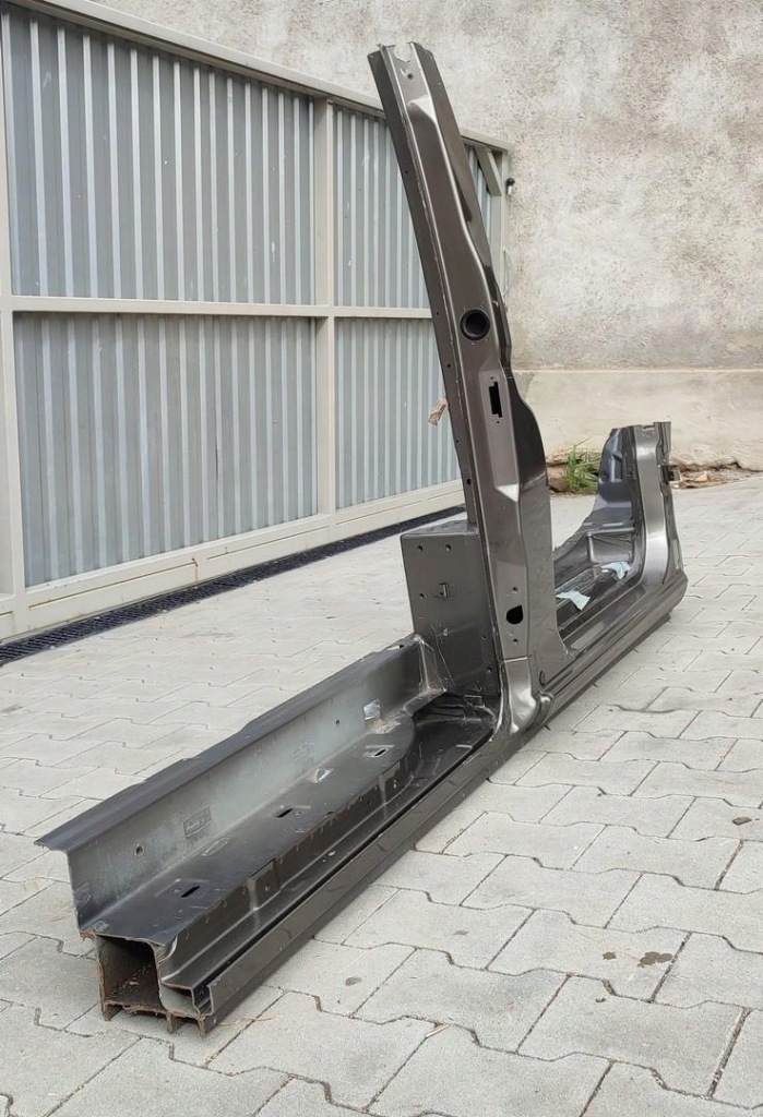 Mercedes vito w447 стійку  поріг правий Ціна