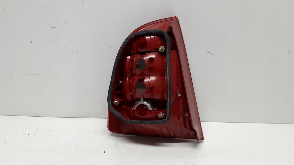 фото №9, Skoda superb 1 i 01-06 лампа правая задняя 3u5945096