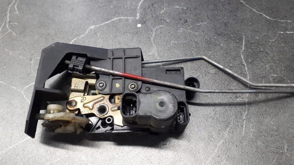 фото №1, 18110242 замок правый перед alfa romeo 156 t