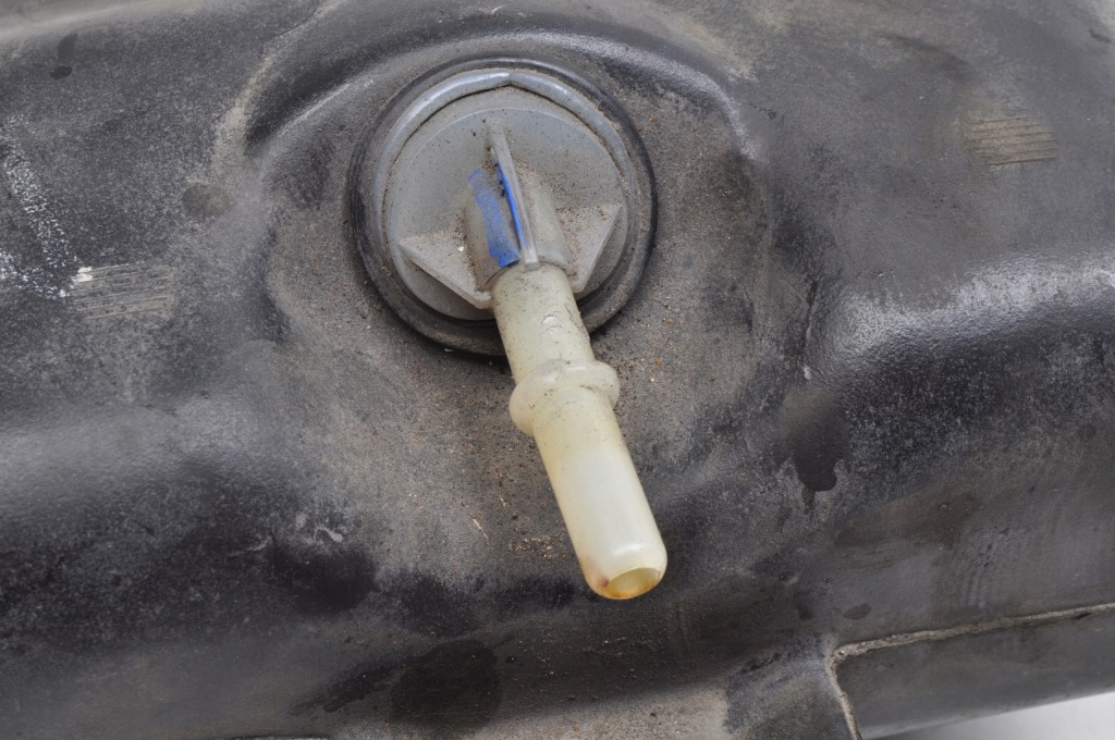 фото №8, Volvo c30 s40 ii v50 1.6 d 2.0 d бачок рідина dpf p2 3m51-9c103-al