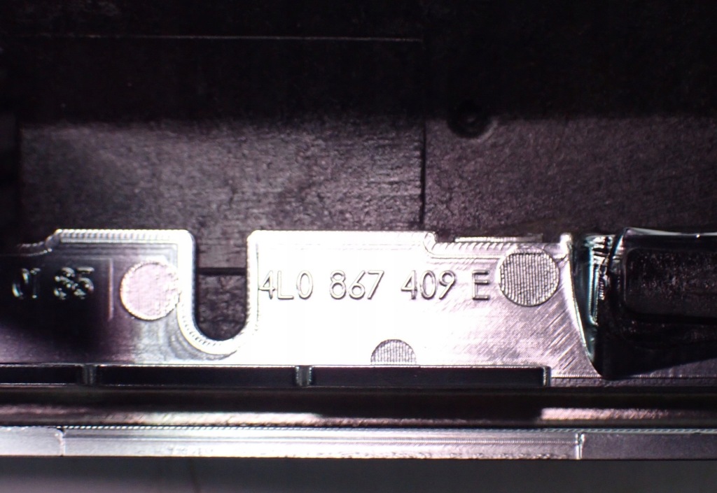 фото №12, Молдинг декоративная дверь левая перед q7 4l 4l0867409g