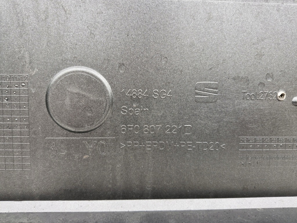 фото №8, Seat ibiza v 6f 17- бампер перед передній решітка 6f0807221d