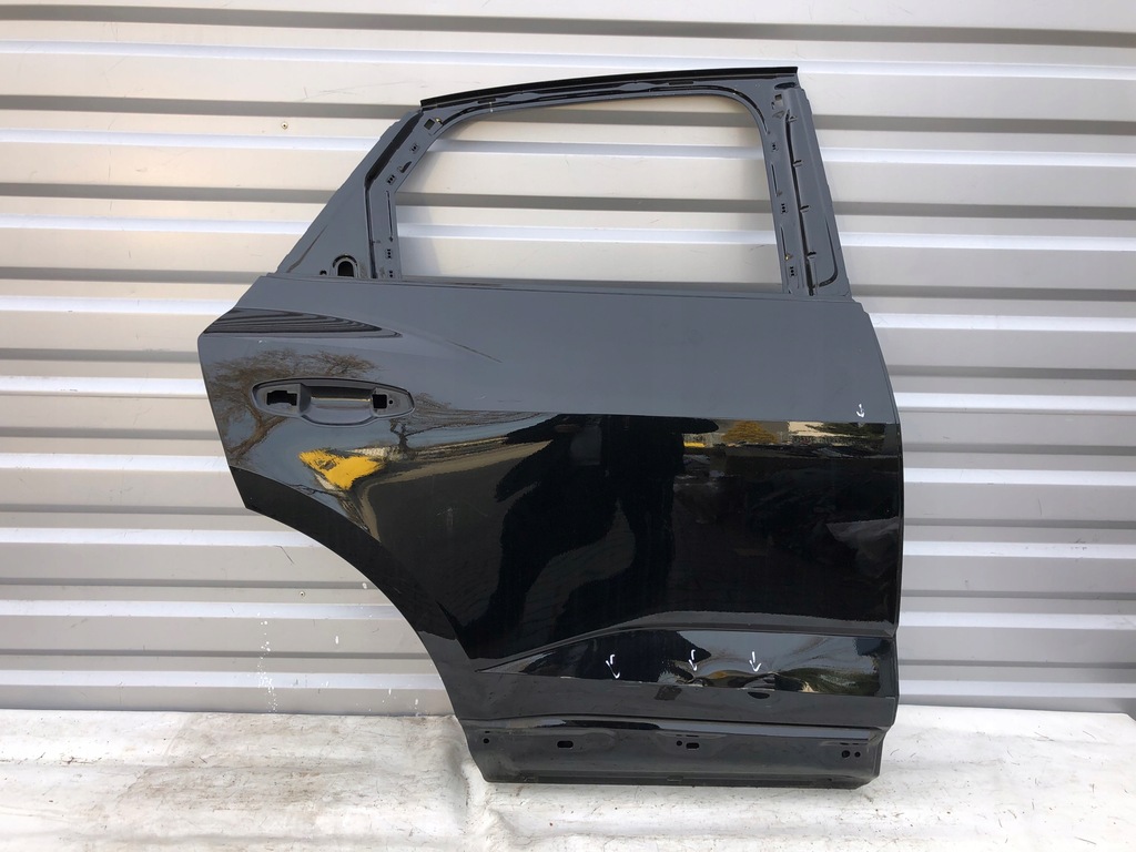 фото №1, Audi q3 83f sportback дверь задние правое