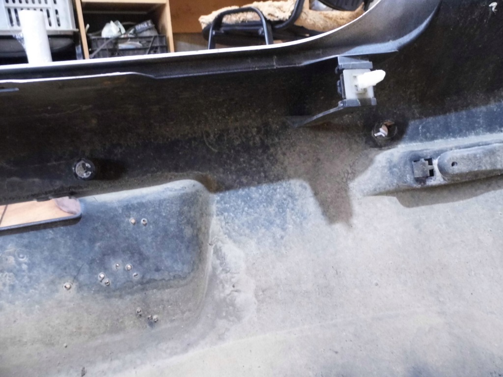 Mazda 3 1.6b 03' sedan бампер задняя задний с Разборки