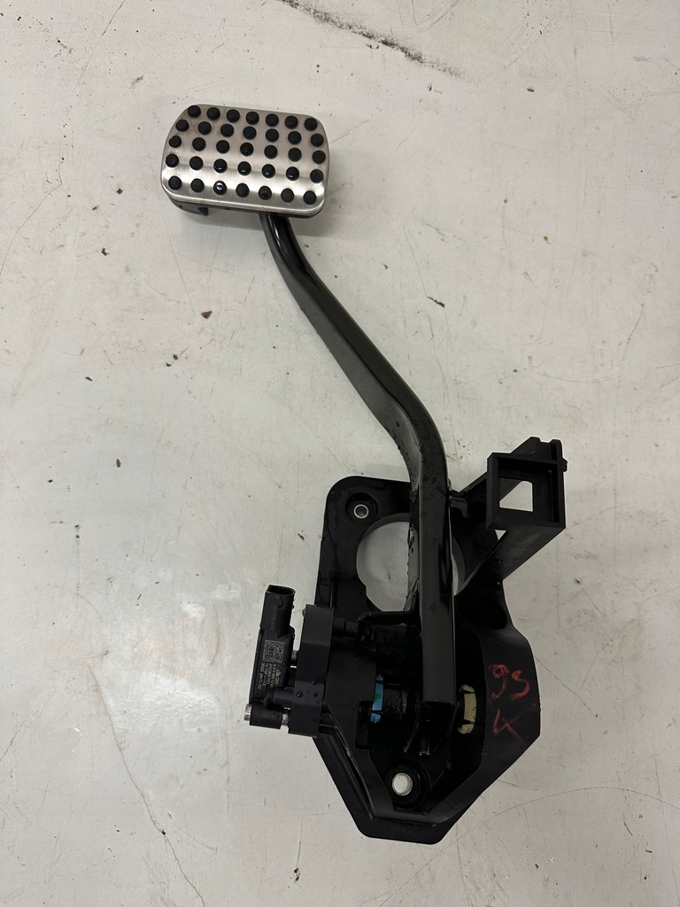 фото №1, A1672901100 idealny педаль гальма mercedes w167