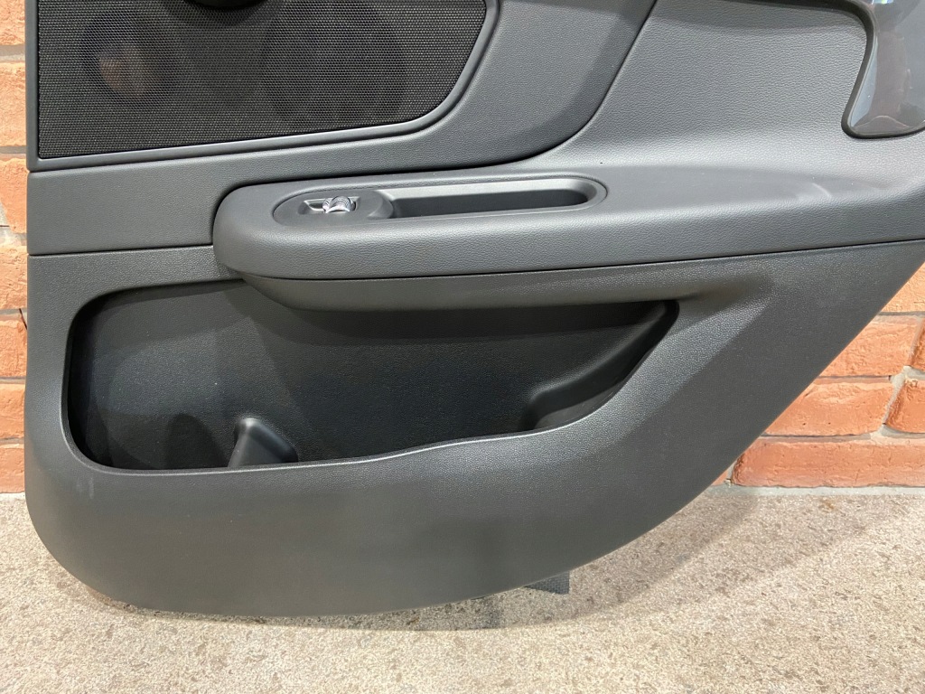 фото №4, Mini countryman f60 обшивка обивка дверь