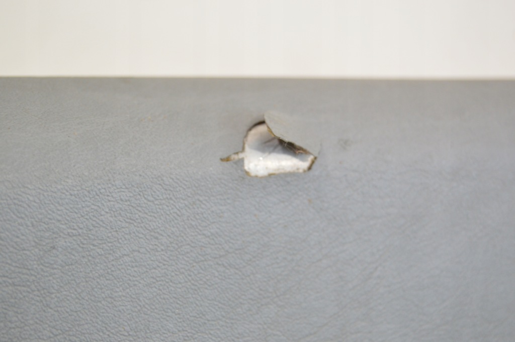 Накладка стойка b серая левая mercedes w126 s klasa se sel 1266907925 в Украине