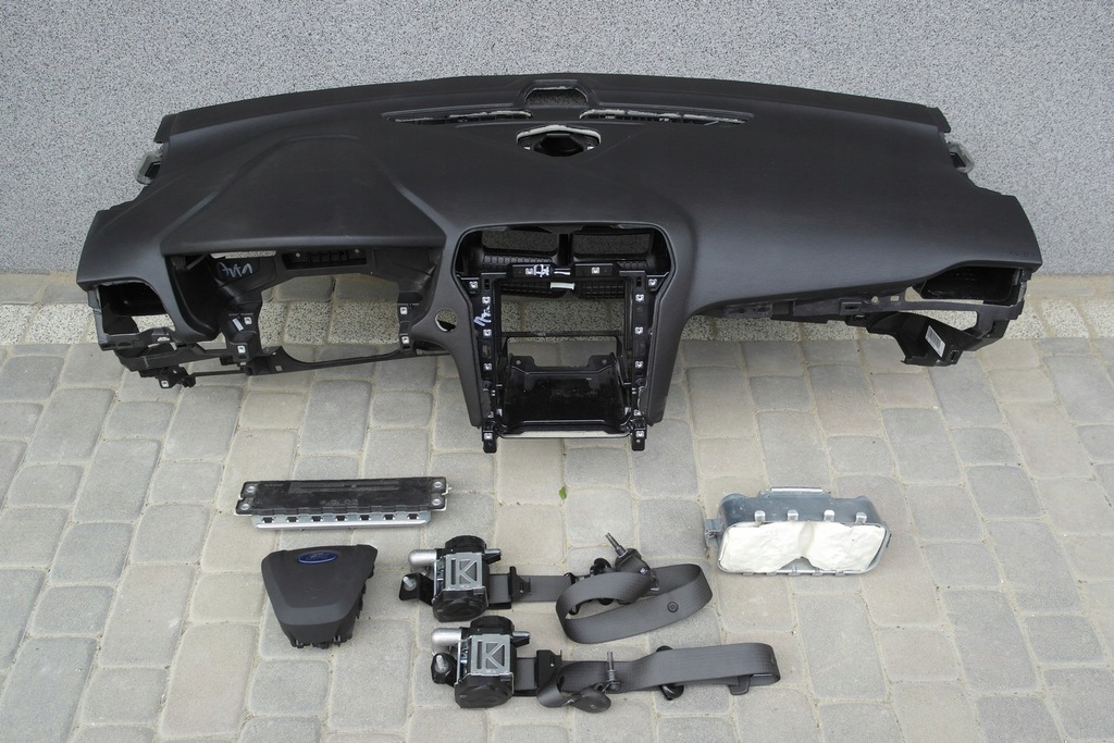 фото №1, Ford mondeo mk5 приборная панель консоль приборная панель подушка безопасности ремни