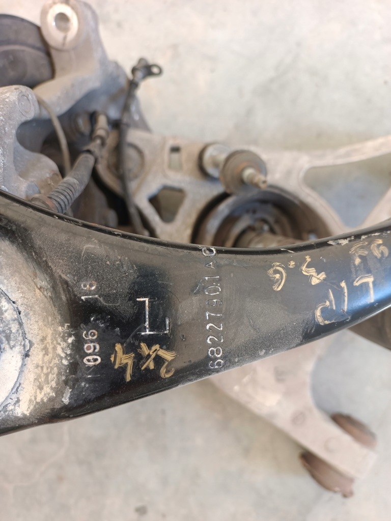 фото №11, Ram 09- правый левый перед поворотный кулак амортизатор 4x2