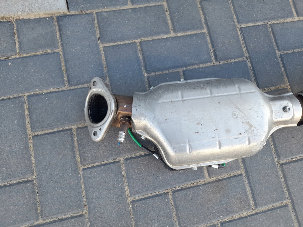 фото №14, Mazda 3 iv 19- вихлоп гасник труба 2.5 4x4 hb usa