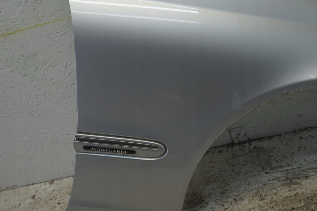 фото №6, Крыло правый перед mercedes c w203