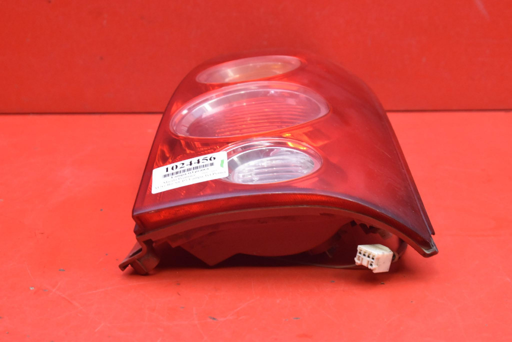 фото №6, Лампа права задня задня 220-61961 mazda premacy 1 i cp 01-05
