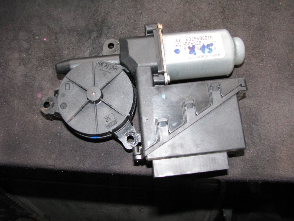 фото №7, Vw polo 9n моторчик скло правий перед 400642t4 602959801a