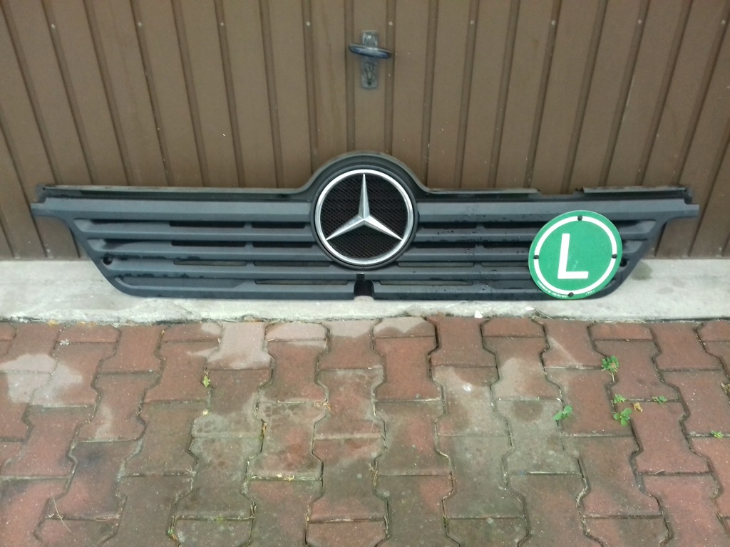 фото №1, Решітка радіатора передня решітка радіатора mercedes atego